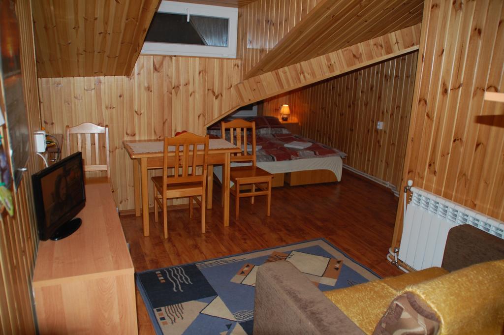 Agroturystyka Pod Swierkami Nadrybie 部屋 写真